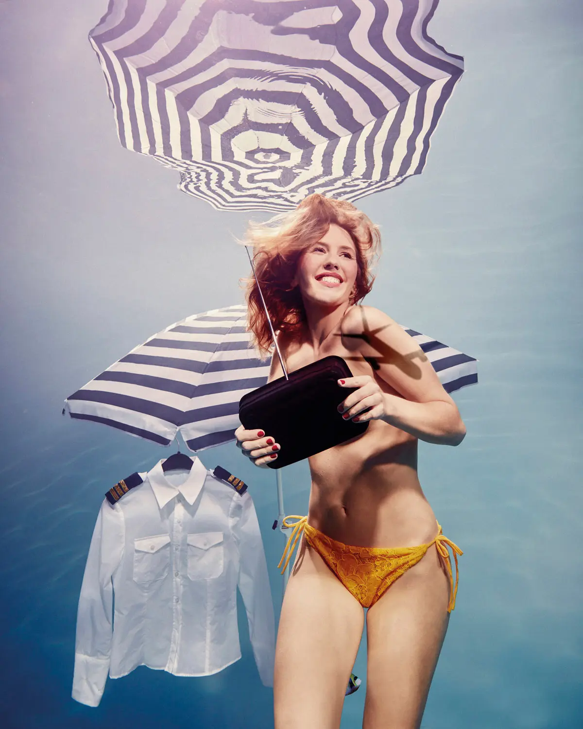 Y-A-T IL UN PILOTE DANS L AVION ?