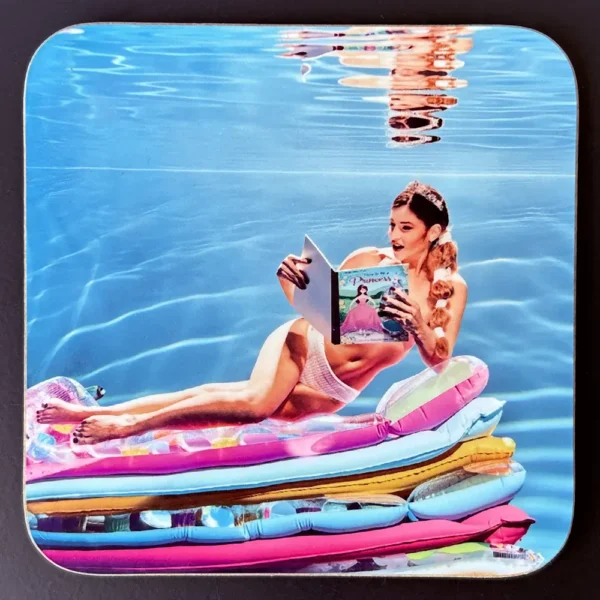 SOUS-VERRE / MAGNET -  LA STUDIEUSE