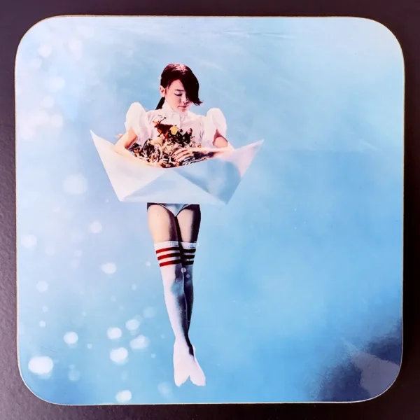 SOUS-VERRE / MAGNET -  NOÉE